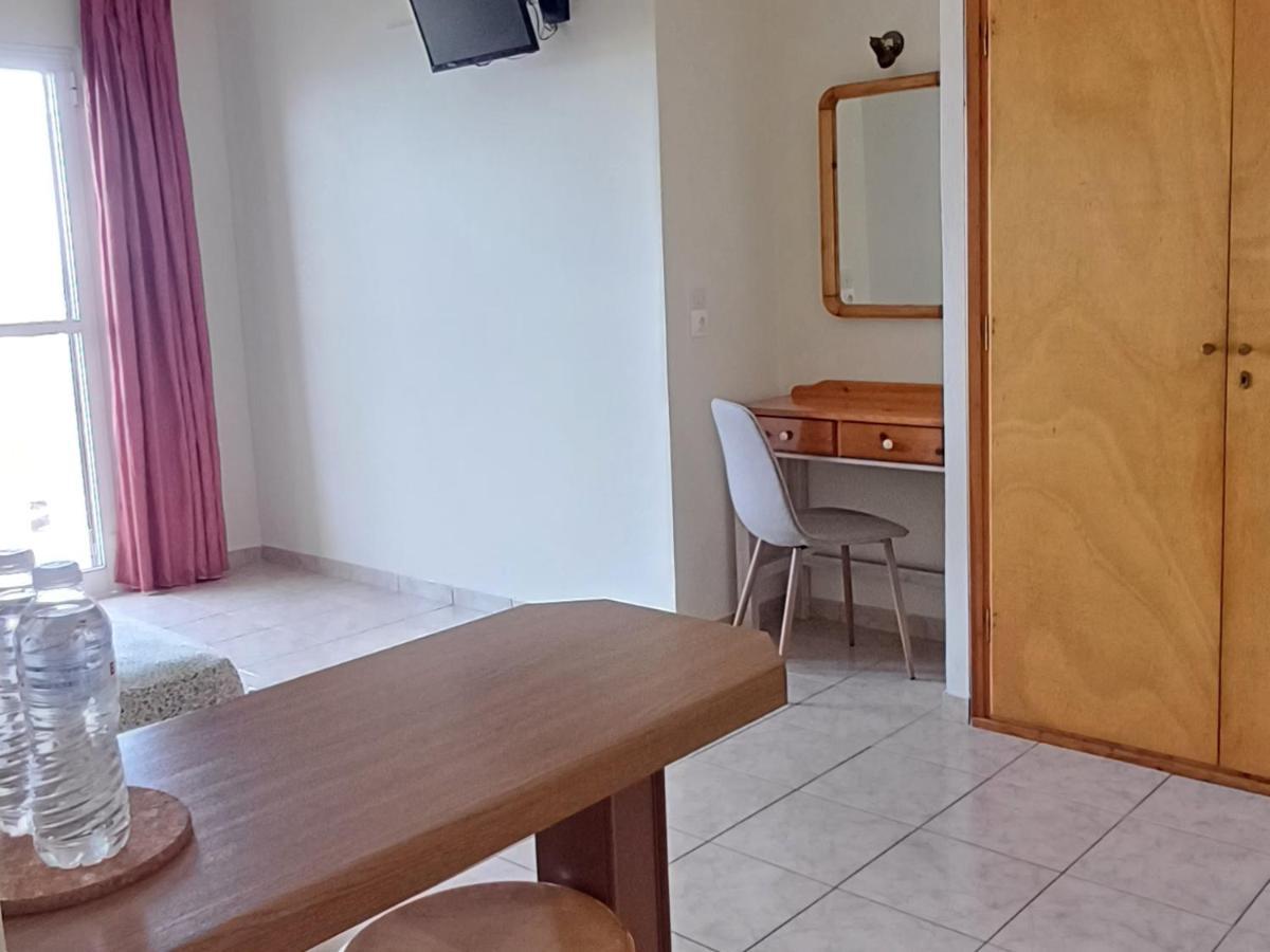 Flora Studios Corfu - Adults Only Benitses  Esterno foto