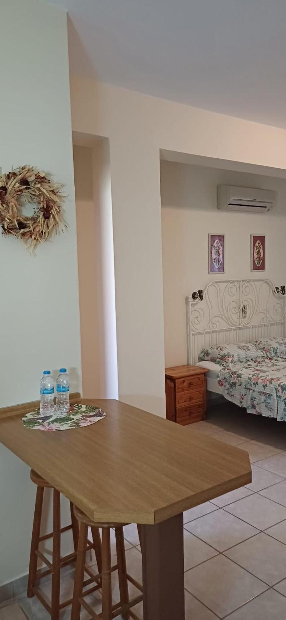 Flora Studios Corfu - Adults Only Benitses  Esterno foto